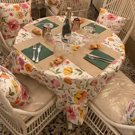 게스트하우스 Portale Dei - & Breakfast Rolo