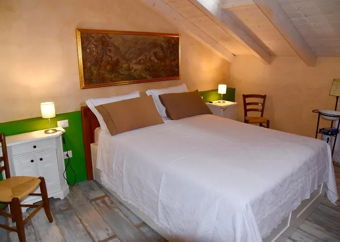 Portale Dei - Room&breakfast Affittacamere 3*