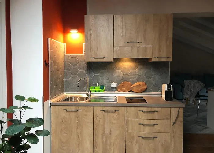 Portale Dei - Room&breakfast Affittacamere 3*